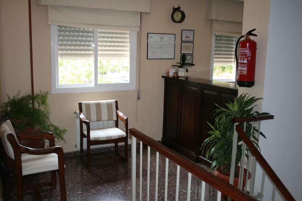 Hostal Puente De Piedra Сарагоса Екстер'єр фото