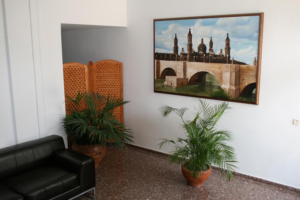 Hostal Puente De Piedra Сарагоса Екстер'єр фото